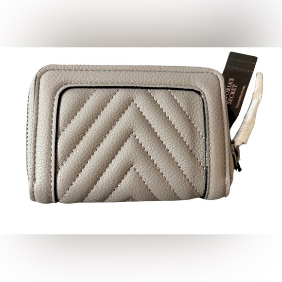 The Victoria Small Wallet - Picture 2 of 9